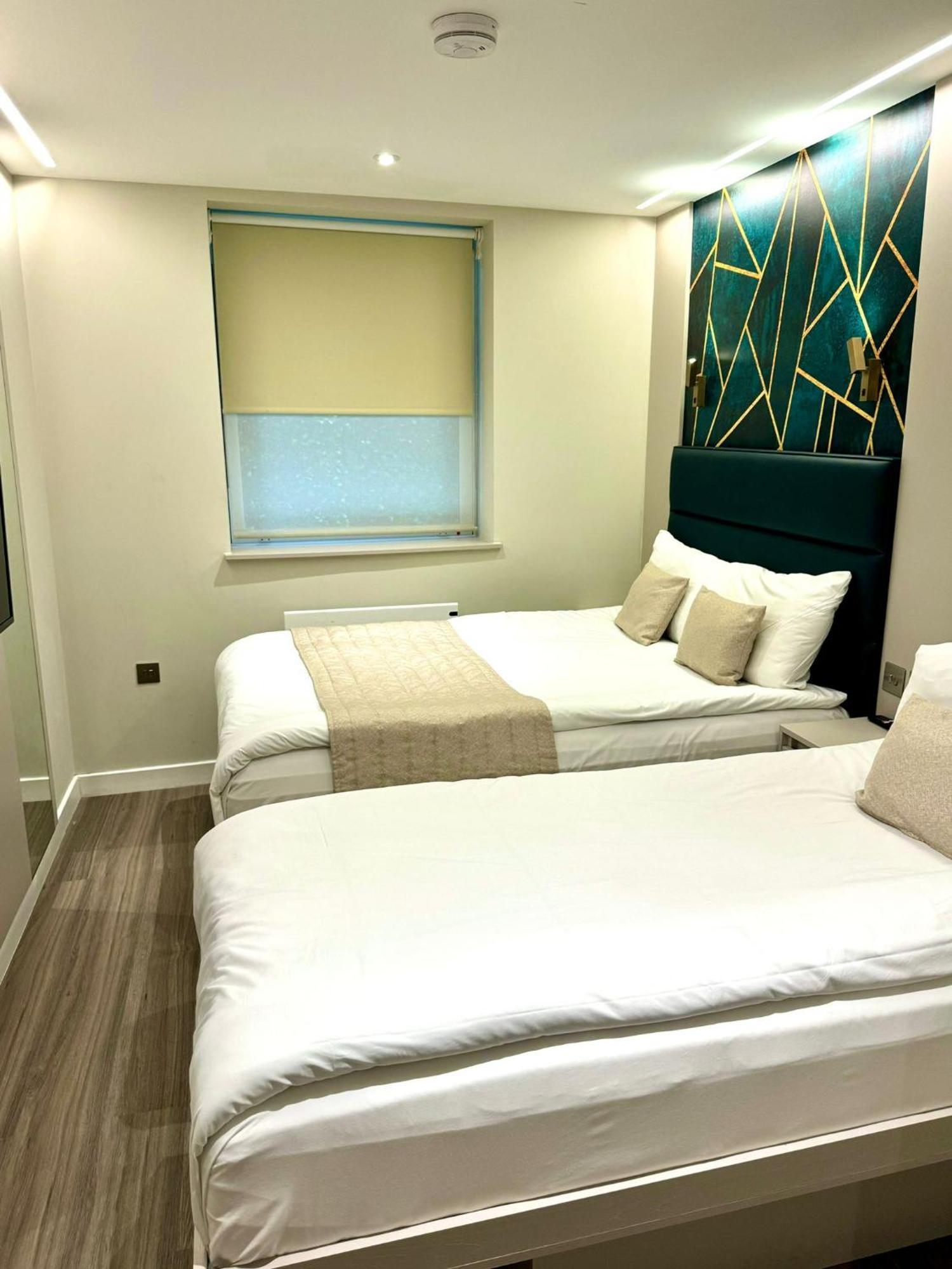 Aparthotel Nox Richmond Richmond  Esterno foto