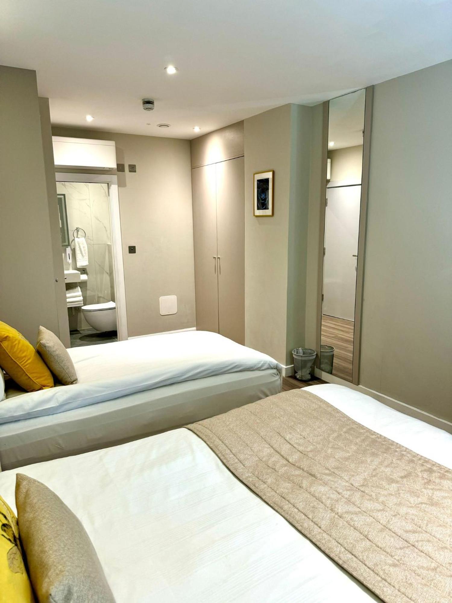 Aparthotel Nox Richmond Richmond  Esterno foto