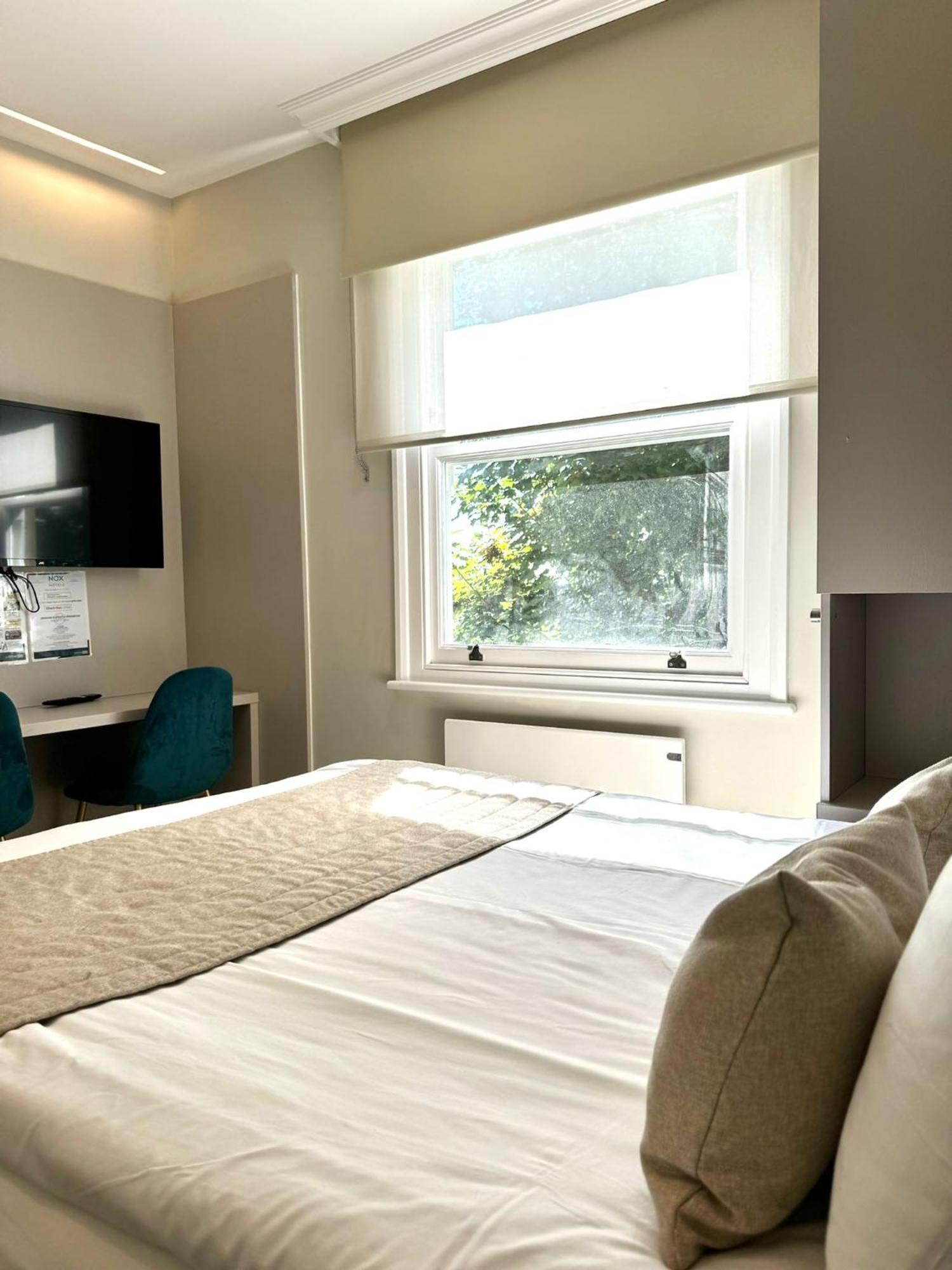 Aparthotel Nox Richmond Richmond  Esterno foto