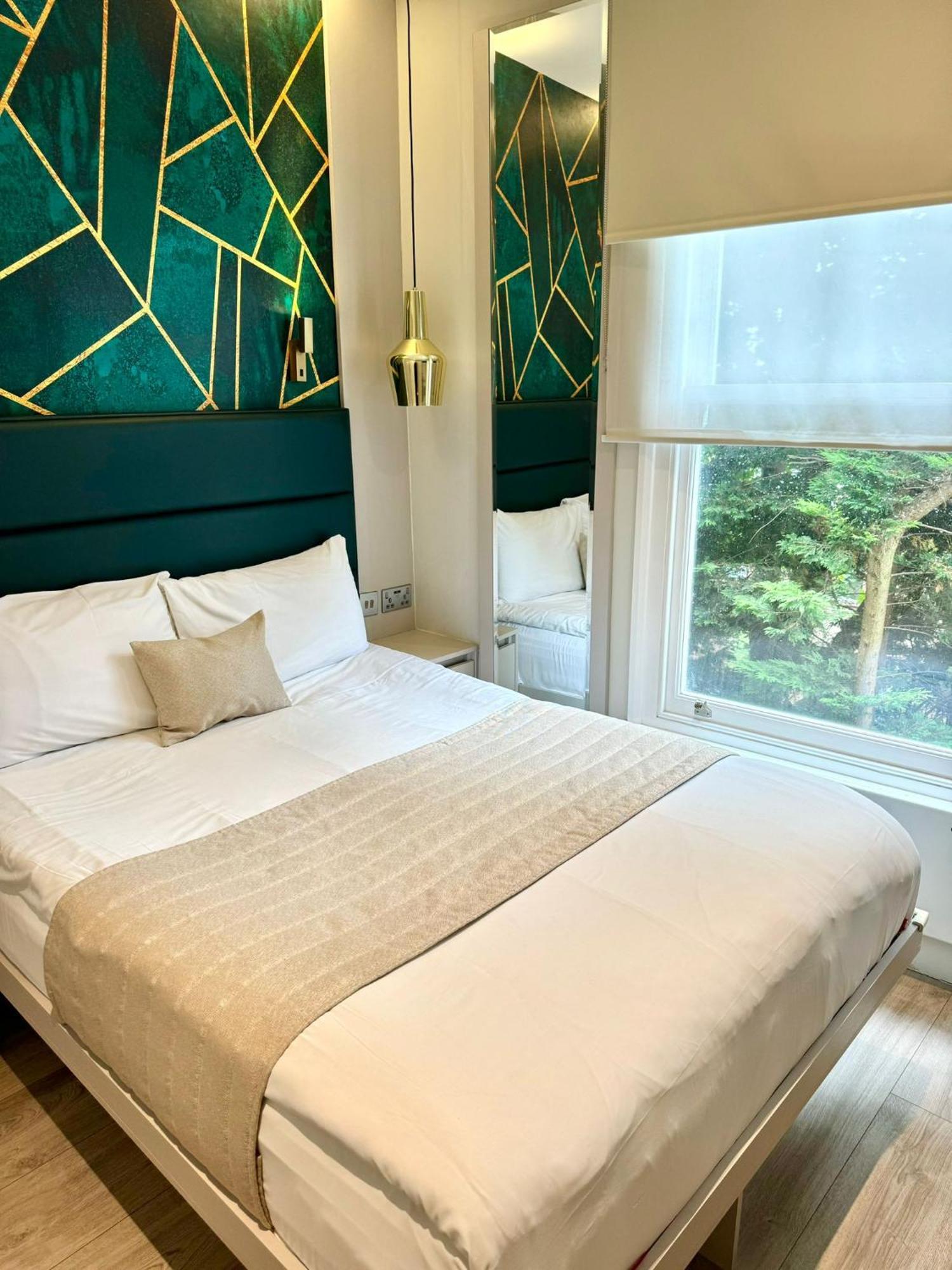 Aparthotel Nox Richmond Richmond  Esterno foto