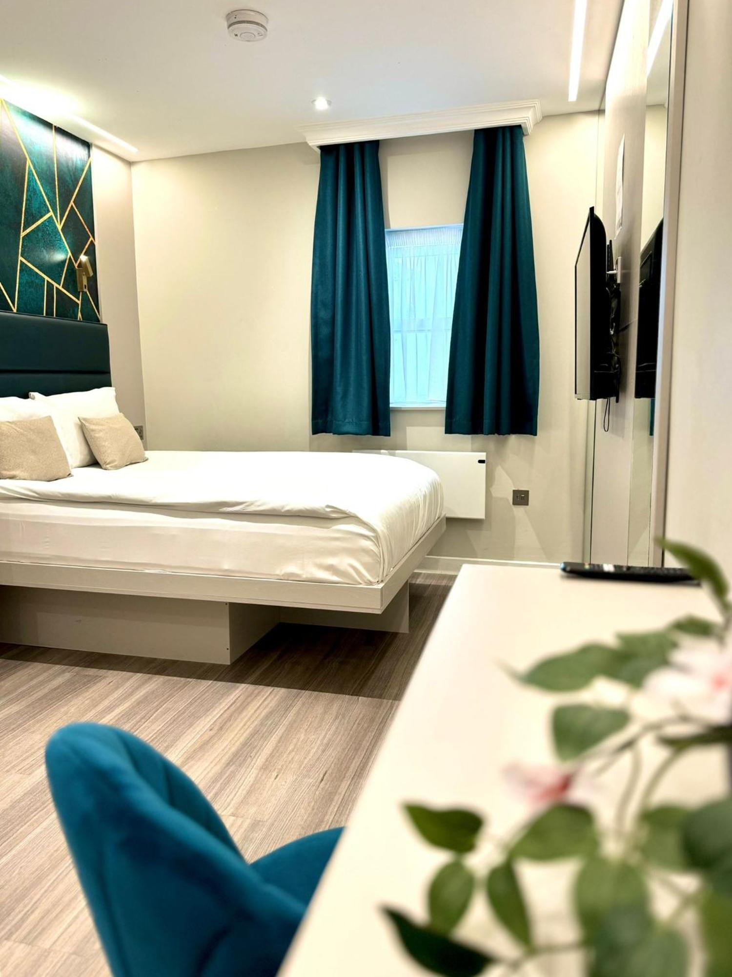 Aparthotel Nox Richmond Richmond  Esterno foto