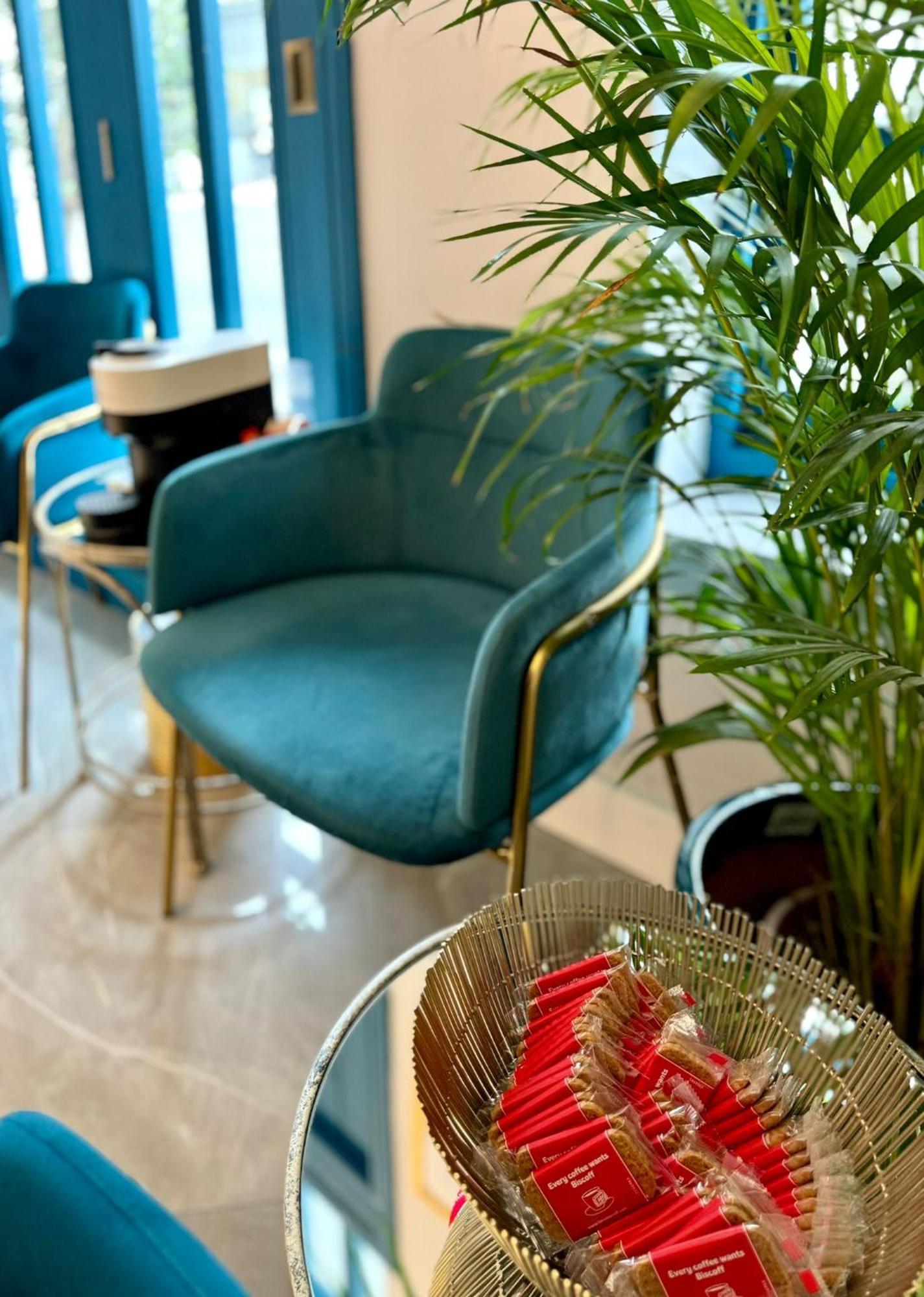 Aparthotel Nox Richmond Richmond  Esterno foto